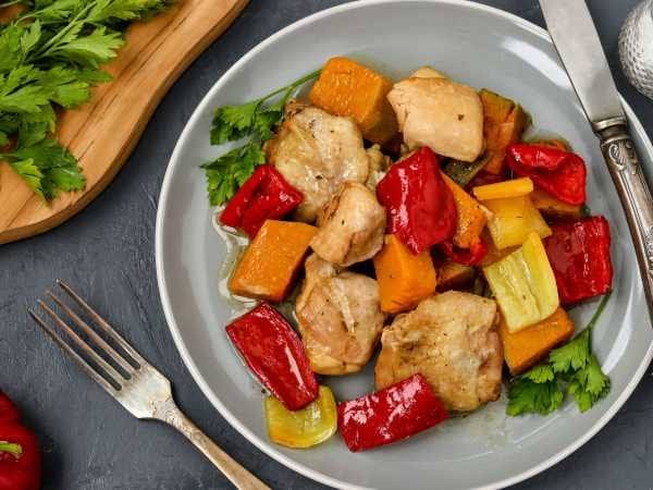 Куриное филе с овощами,